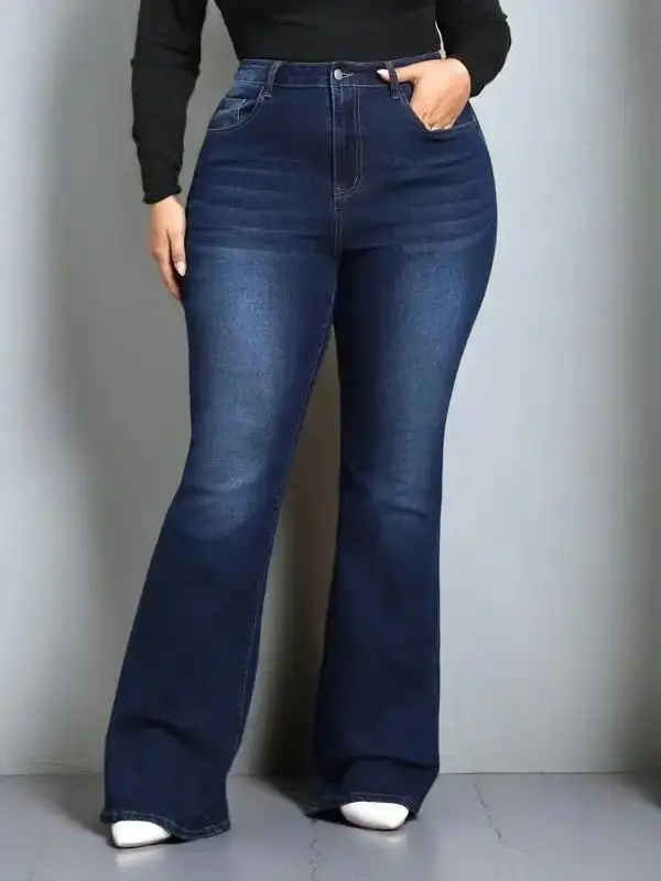 [Plus Size] Plain Pocket Button Flare Leg Jeans, Casual Comfy Bell Bottom Denim Pants for Daily Wear, Women's Plus Clothing for All Seasons, Women Jeans