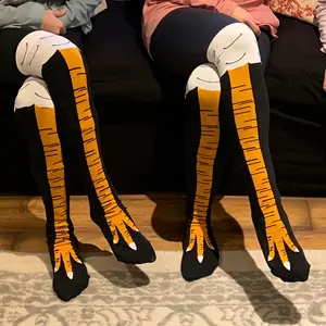 1 Pair of Whimsical Chicken Claw Socks - Realistic Hen Leg Design in Black, White & Yellow, Polyester, Machine Washable for Halloween, Cosplay & Everyday Fun Fashion, Fun Fashion Socks|Animal Pattern Socks|Comfortable Wear, Funny Socks