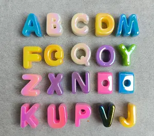 Ltty(9777)gc.Ltty--P39--Mix Colors UV Coated Large Hole 26 Alphabet Beads 4pcs per bag19.99（20bags）36.99（40bags）52.99（60bags）86.99（100bags）135.99（160bags）