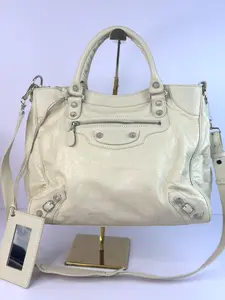 Pre-owned Balenciaga leather Crossbody Bags Blanc White Medium City Bag with tags