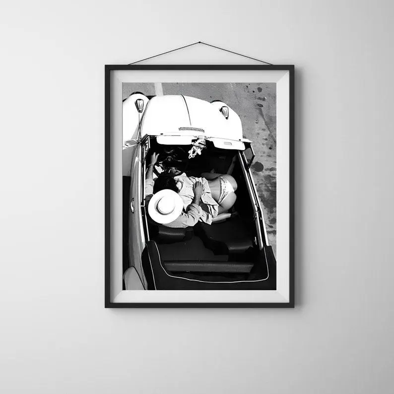 [UNFRAMED POSTER] Romance in the Car Print, Black and White, Vintage Photography, Romantic Bedroom Decor, Couple Poster