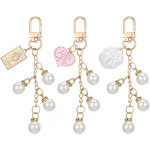 Giantree Key Chains Women Cute, Pearl Keychain Purse Charms, Key Chain Accessories Jellyfish Keychain, Bag Charms Shell for Girls Women