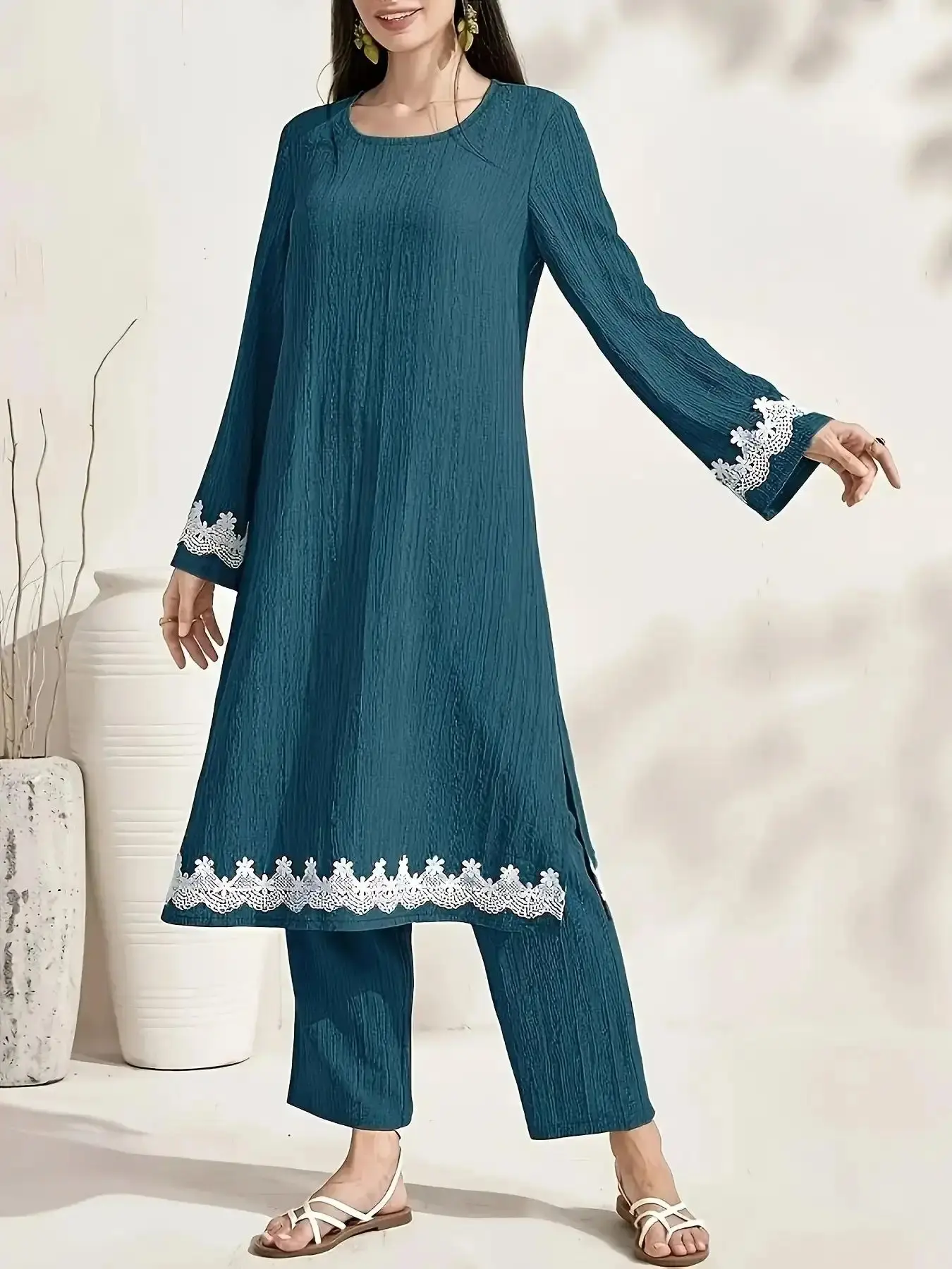 Contemporary Middle Eastern Long Tunic Dress with Lace Trim, Loose Sleeve and Pants Set, Two Piece Set Women, Stylish and Casual 2-Piece for Modest For Muslim, Islamic Clothing Set, elegant silhouette, timeless appeal