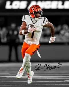 Ja'Marr Chase Bengals Signed Photo Autograph Poster Print Unframe Art Home Decor