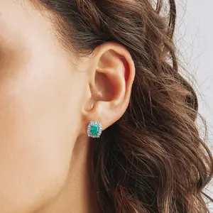 TIFFSWALO S925 Sterling Silver 18K Gold-Plated Sugar Cube Diamond Ring for Men, Vintage Luxury Emerald Stud Earrings for Women with High Carbon Diamonds.Ideal gift for birthdays, banquets, parties and dates.