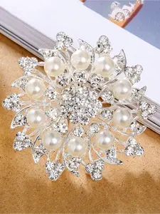 A rhinestone and pearl hollow clip-on brooch, metal flower brooch, jacket accessory, Flower Brooch Pin, luxury gift, women's jewelry