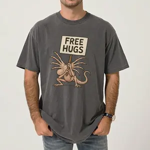 Free Hugs Alien TShirt, Funny Sci-Fi Facehugger Shirt, Dark Humor  Tee, Creepy Cute Graphic T-Shirt, Horror Movie Parody Gift AAJG44