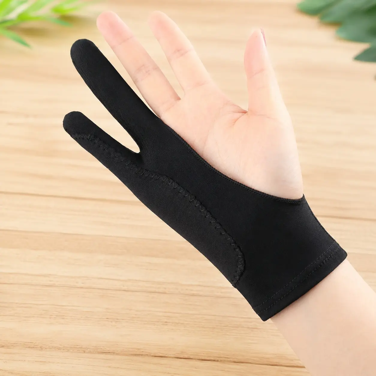 Digital Art Drawing Gloves: Sweatproof Anti-Smudge Protective Hand Sleeves for Touchscreen Tablets. Washable, Reusable, Breathable, Thickened Finger Covers for Graphic Design and Creative Work.