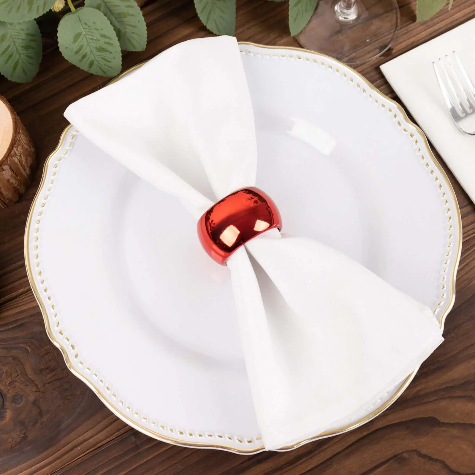 4-Pack Shiny Metallic Red Acrylic Napkin Rings, Restaurant Tableware for Special Occasions