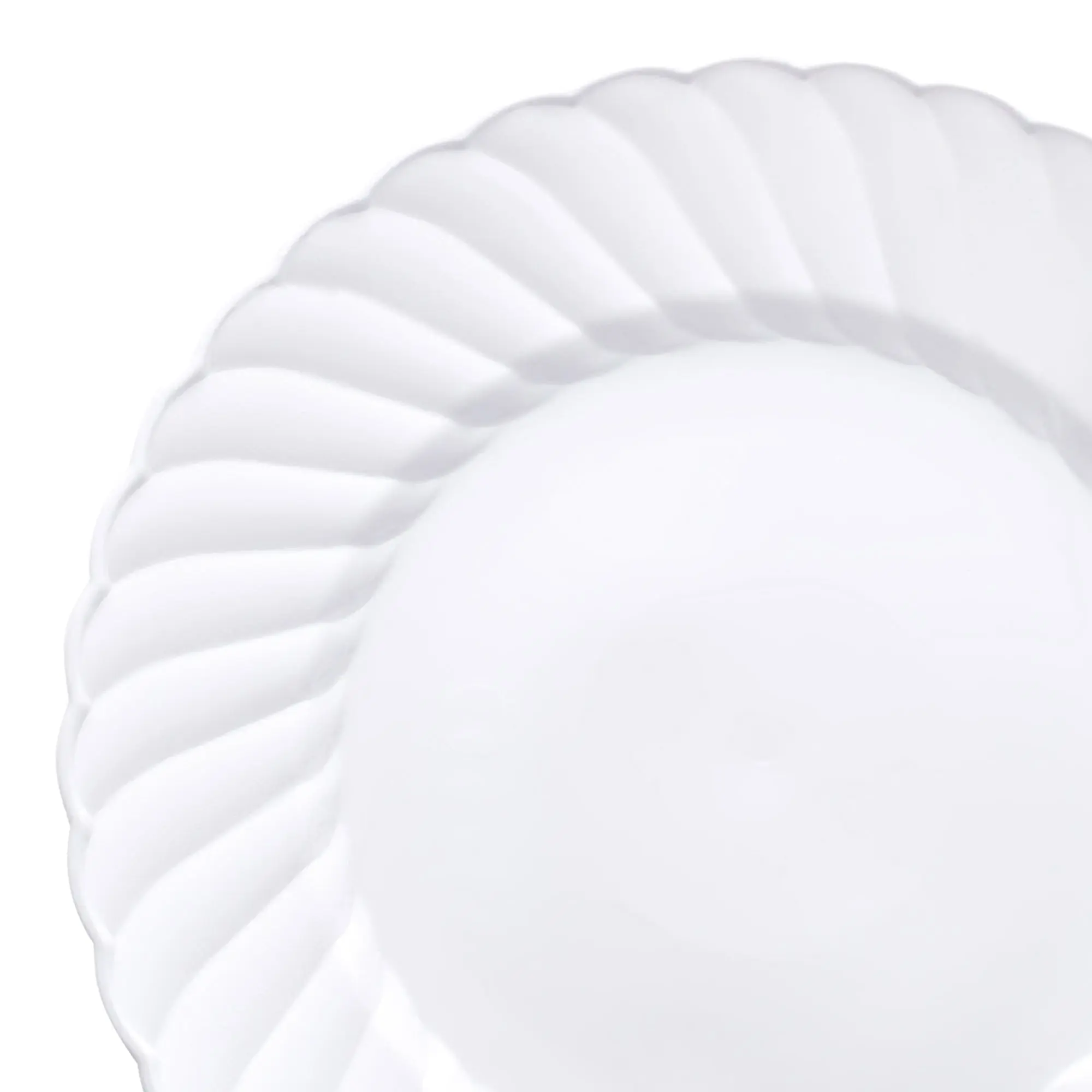 White Flair Plastic Pastry Plates (6")