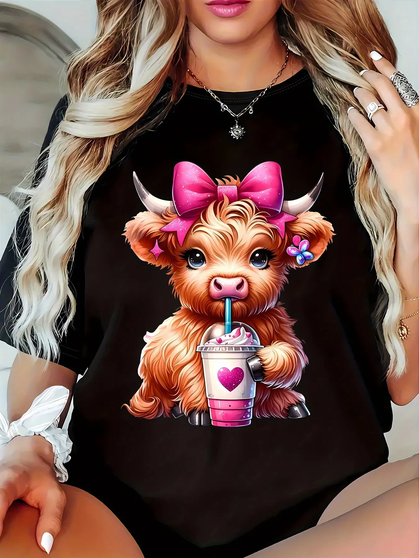 Plus Size, Plus Size Women's Casual Short Sleeve T-Shirt- Cute Highland Cow Pattern with Pink Bow and Beverage Pattern, Round Neck Spring Summer Top, Machine Washable, Cow Print Clothing, Comfortable to Wear, Fun Design, Pure Material, Plus Size