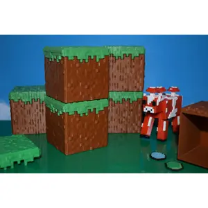 Mini Grass Block Container – 2″ Voxel-Style Desk Storage Cube