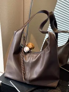 Versatile and Fashionable Crossbody Bag, Trendy Retro Tote Bag, College Style Casual Shoulder Bag, Classic Shoulder Bag, College Student Casual Commuter Bag, Pu Tote Satchel, Suitable for Use in Work, Class, Commuting and Other Scenarios.