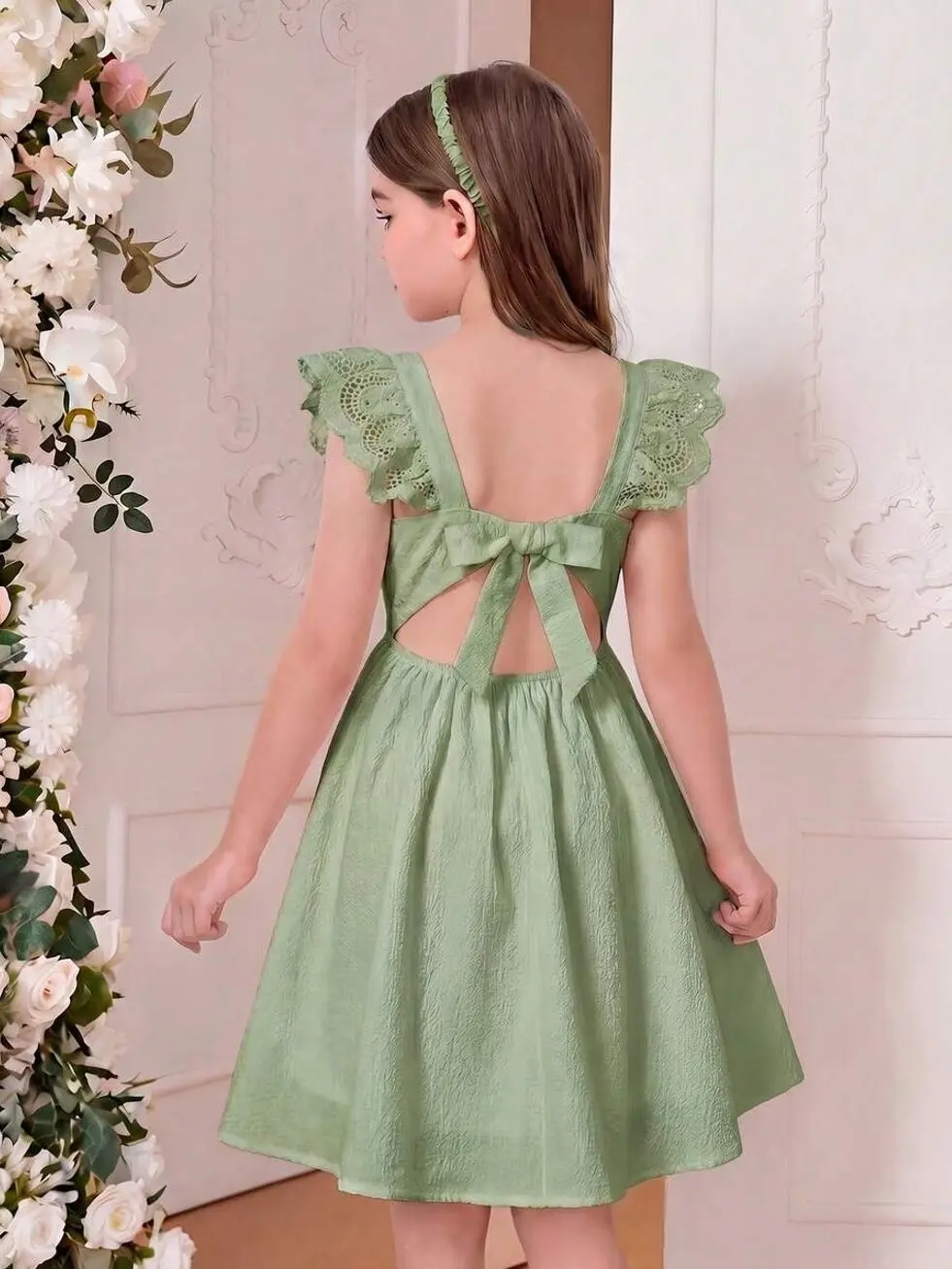Tween Girl White Lace Ruffle Bubble Dress, Elegant Sleeveless Communion Wedding Guest Outfit