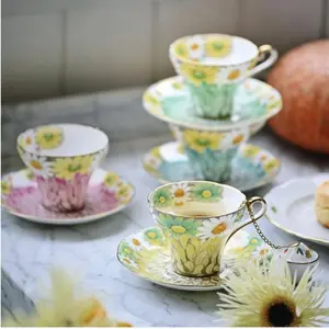 Aynsley Hand-Painted Daisy Corset Fine Bone China Cups & Saucers Slim Waist Collection with Gold Accents and Delicate Daisy Patterns