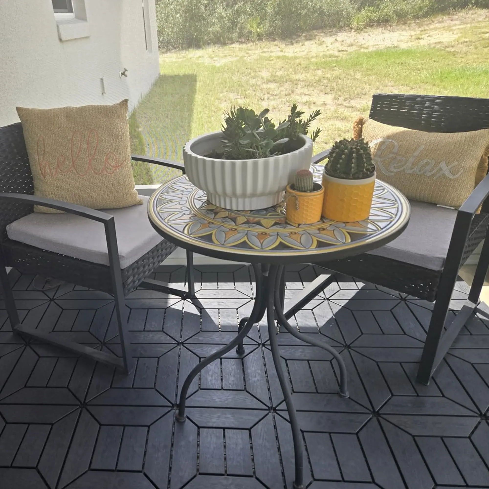 44-Pack 12x12 in HDPE Plastic Interlocking Deck Tiles, Customizable All-Weather Waterproof Marble-Look Flooring, Easy Snap Connection, Efficient Drainage, Reinforced for Pool, Patio, Living Room, Bathroom