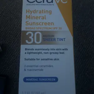 Product Review of CeraVe Sheer Tint Hydrating Mineral Sunscreen SPF 30 from M**n