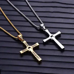 New 20225 Gothic Mens Zirconia Rhinestone Cross Necklace Pendant Toretto's Chain Jewelry Punk Necklaces Fashion Accessories Creative Gift Alloy Material