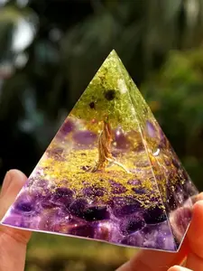 Oriental Pyramid Crystal Olive Stone Natural Crystal Ball, Energy Pyramid Meditation Ornament, Desktop Decoration, Natural Crystal Tower