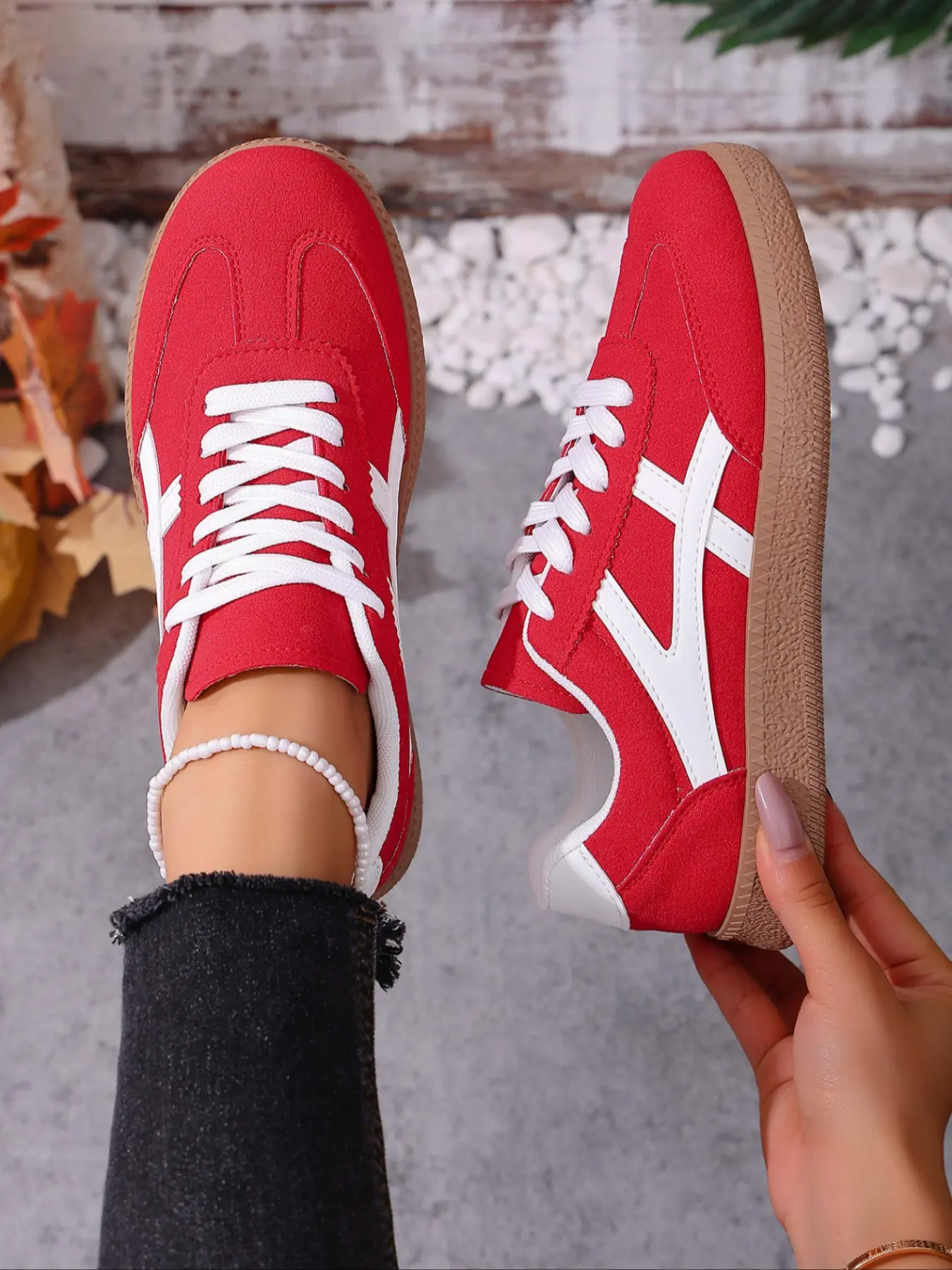 Women's Retro Casual Flat Shoes, Fall New Fashion Versatile Board Shoes, Round Toe Sports Sneakers, All-Season Wear Single Shoes, Suede Sneakers, Lace Up Sneaker, Sportive Patchwork Sneakers, All Seasons Sneakers