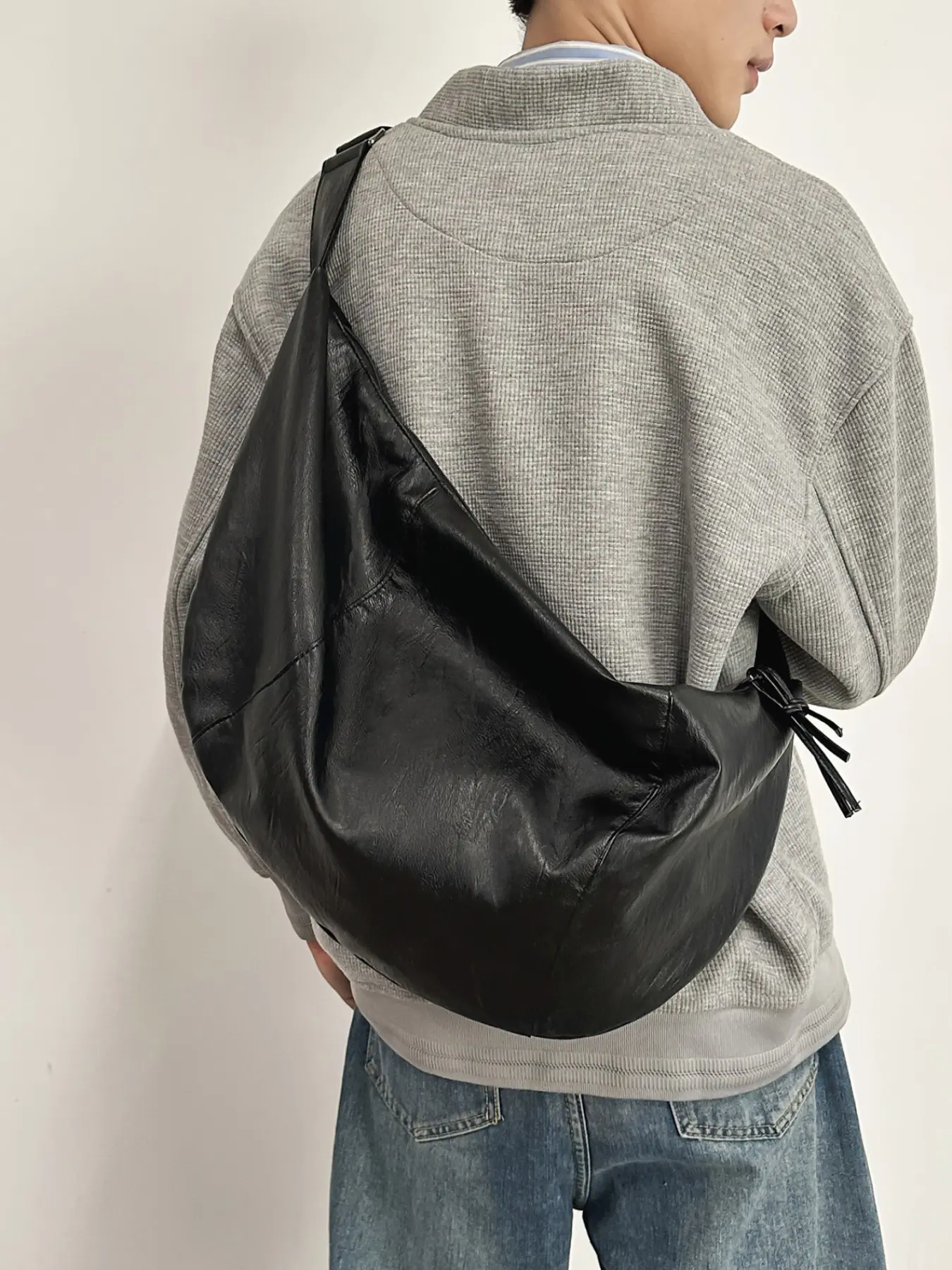 Men's Crossbody Bag Solid Color Shoulder Bag, Zipper Sling Bag, Zip Closure, Casual Crossbody Bags, Casual Style, All Seasons, Perfect for College, Work, Travel, Shopping, Crossbody Messenger Bag