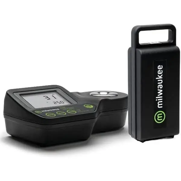 Milwaukee MA887 Digital Salinity Refractometer + Hardshell Case