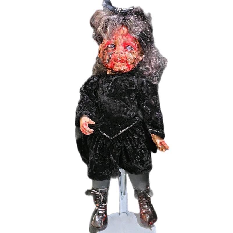 Creepy Doll Séance kit Clara Whitlock Halloween