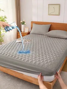 1 piece of grey diamond grid fitted sheet, soft and warm. Made of skin-friendly and breathable polyester fabric, it is suitable for bedrooms and guest rooms, an ideal choice for home bedding.