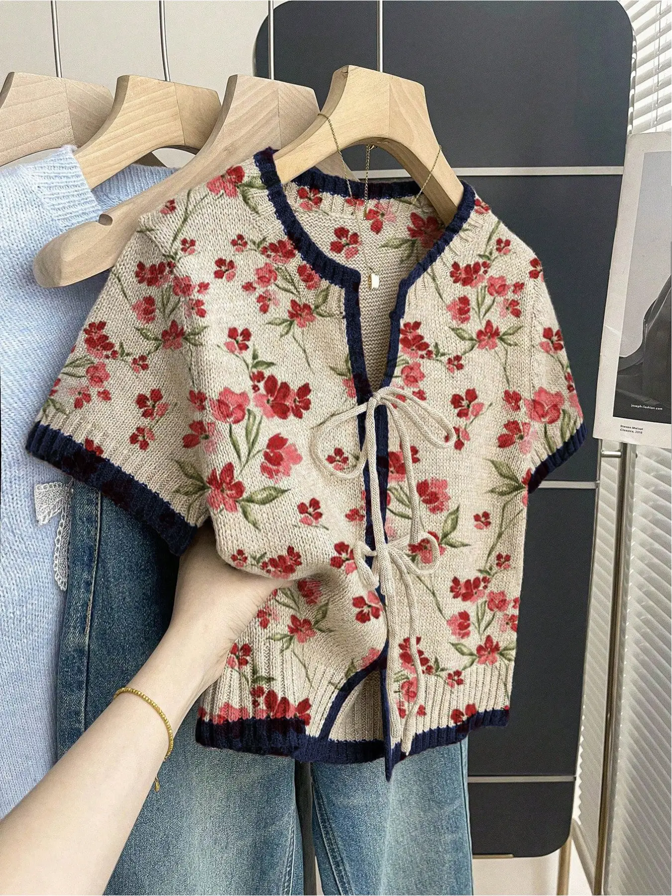 Bohemian casual vacation style loose round neck red flower print short sleeve Floral knit boho shirt blouse top, front tie design, contrast piping, khaki, women's spring summer casual top
