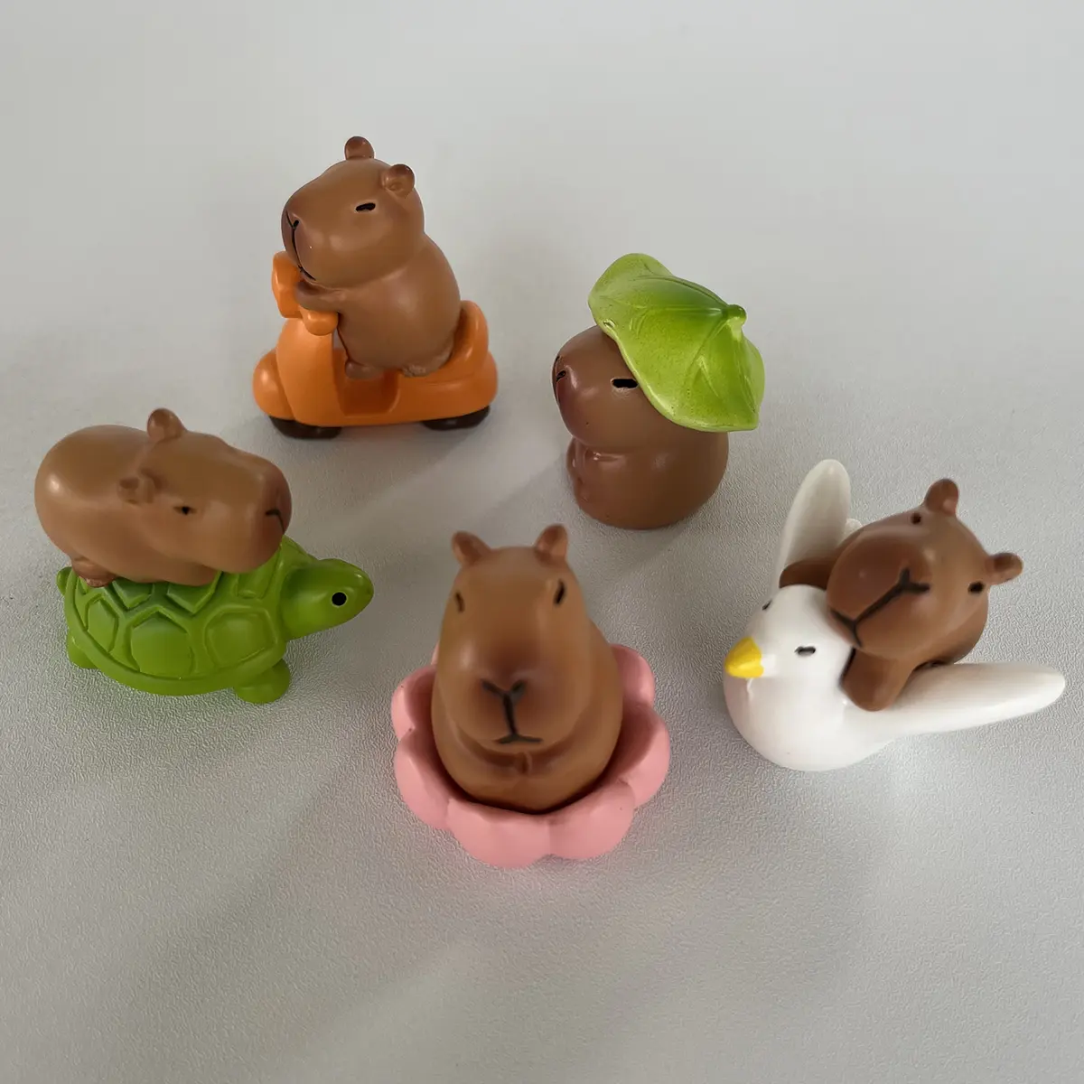 Miniature Resin Capybara Model - 1:12 Scale Static Figurine, Cute Collectible Figurines, Collectible Room Decor, Home Decor Accessory, Home Ornament for Desktop Display, Dollhouse