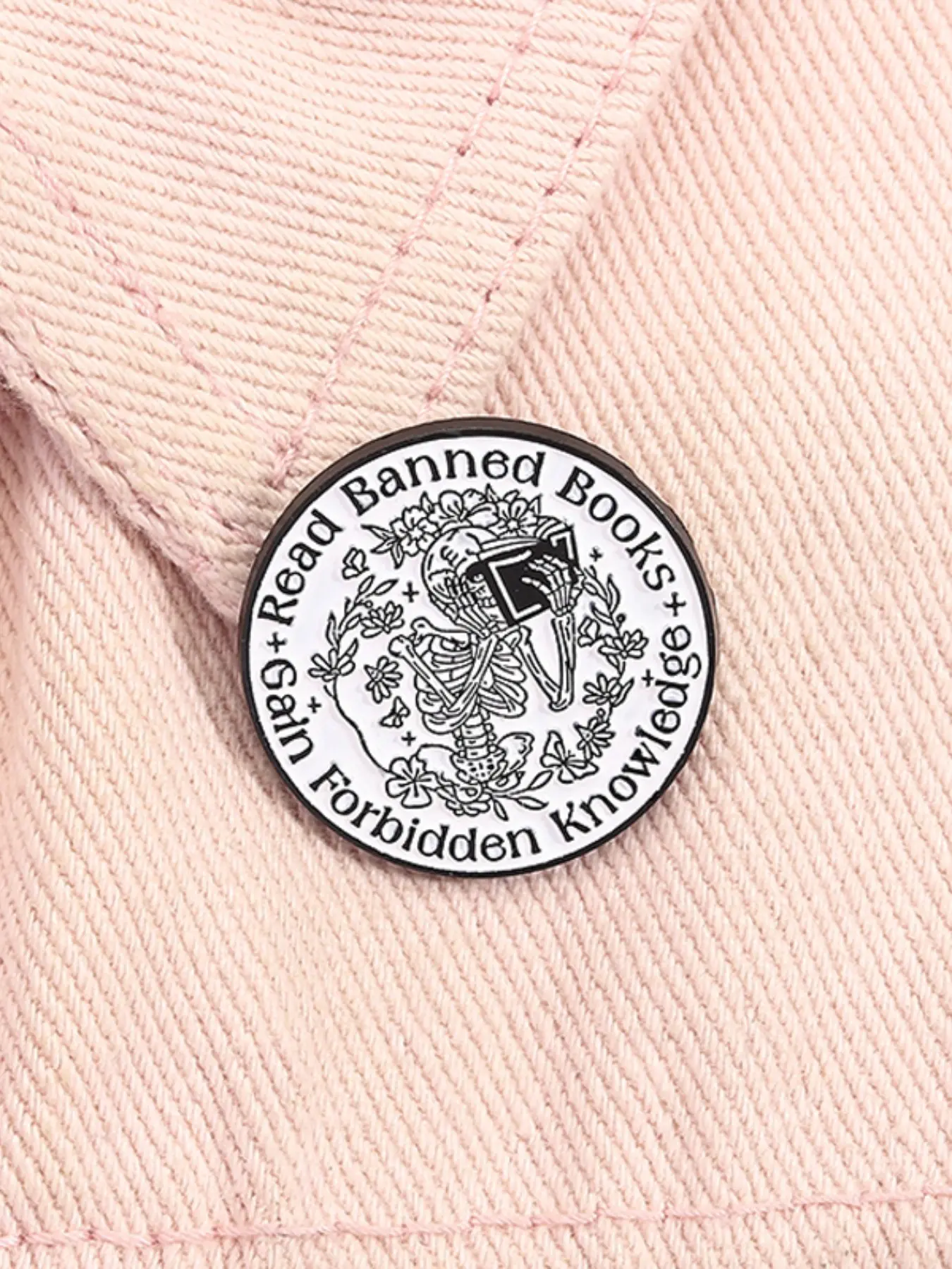 Read Banned Books Floral Skeleton Enamel Pin Durable Metal Pins Reading Lover Gothic Halloween Metal Brooch Flower Brooch Pin Lapel Backpack Badge Jewelry Accessories Gift for Friends Alloy Brooch Pin