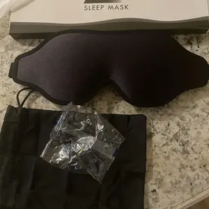 3D Sleep Eye Mask for Men & Women, Lash Extension Friendly, Travel Blackout Blindfold, Adjustable Strap – Black