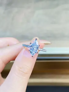 Women's Silver Color Marquise Cut Ring, High-End Style Simple Design, No Fade Horse Eye Ice Flower Cut High Carbon Diamond Ring