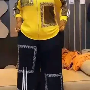 beautiful yellow Top and black pant