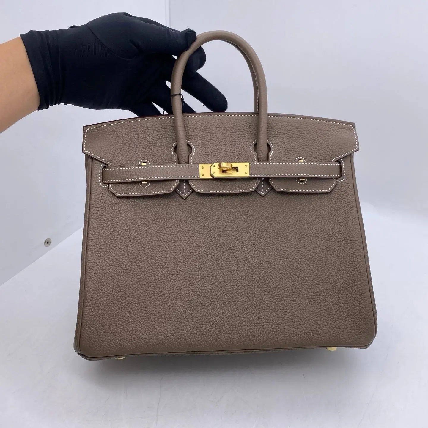 Pre-owned HERMÈS Birkin 25 Etoupe Togo Leather Gold Hardware K‑Stamp Handbag 2604287M