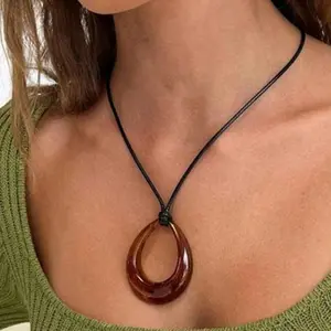 1Pc Vintage Bohemian Hollowed Out Water Drops Acrylic Brown Waxed Rope Women's Pendant Necklace for Daily Party Gift Giving Book Large Pearl Saturn Choker gallstone spoon star Hypoallergenic chain day gold-plated minimalist Unisex Polished sparkly heart