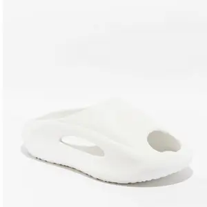 Trillium Foam Slides unisex White NIB Comfortable Summer Garden Shoes size 6 7  8