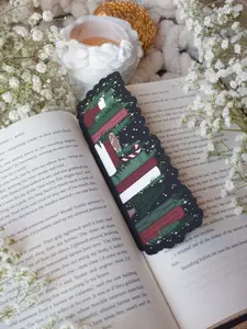 Christmas Bookshelf Bookmark | Holiday Bookmarks
