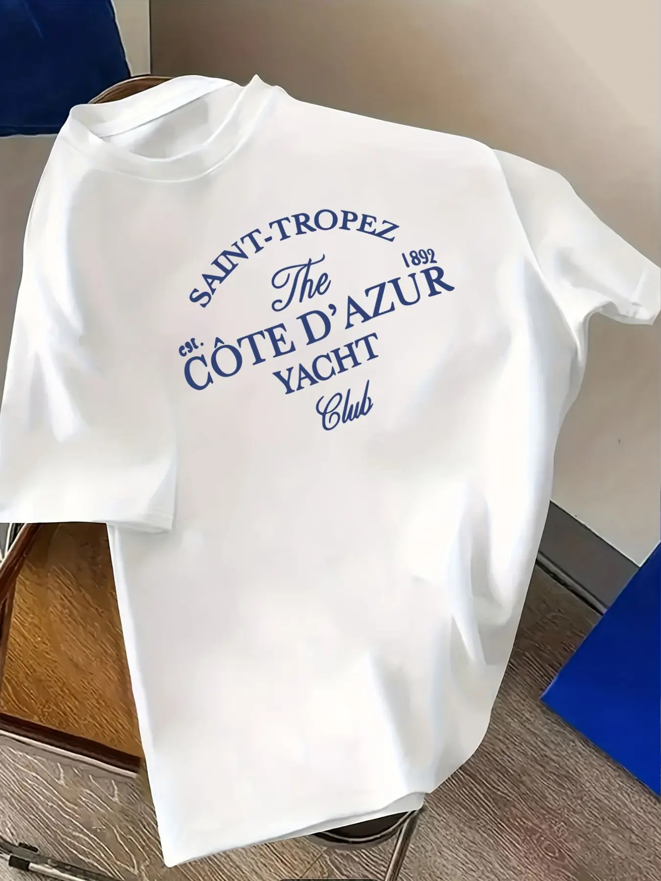 South French Vacation Style Saint-Tropez Yacht Club Print T-Shirt, Casual Streetwear Slim-Fitting Crop Top, H-Type Unlined Tee for Men