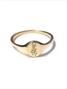 Fashionable Classic Personality Carved Pattern Lavender Women's Ring Suitable for Daily, Parties, Banquets, Engagement, Celebrations, Holidays, and High-End Women's Wear