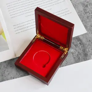 Single Commemorative Coin Collection Wooden Display Gift Box-size 3.94 "X 3.94" X 1.38 "-suitable for Collectors and Gifts, Perfect Birthday Holiday Gift