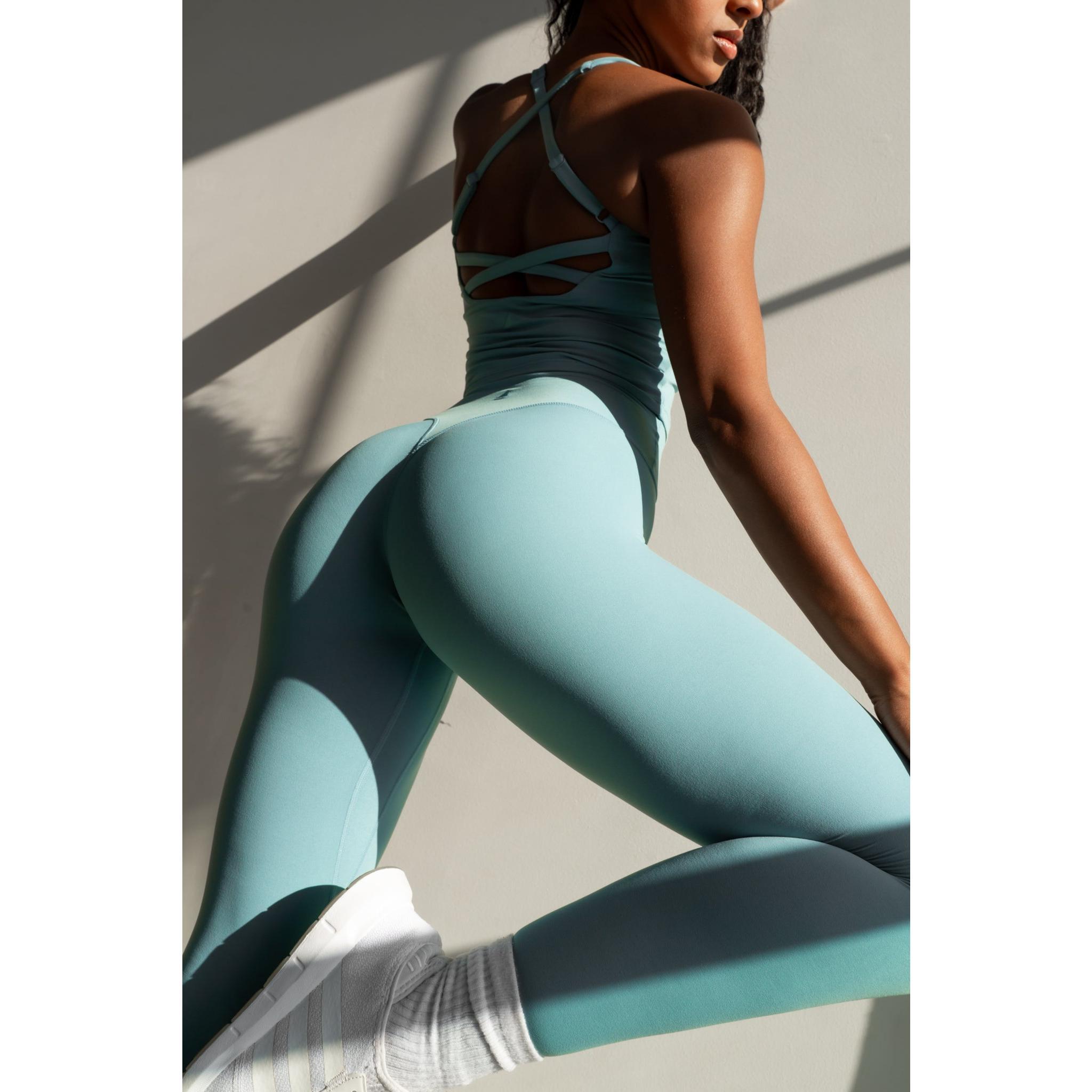 Vitality Cloud II Sapphire Scoop Bra + Ocean Pant
