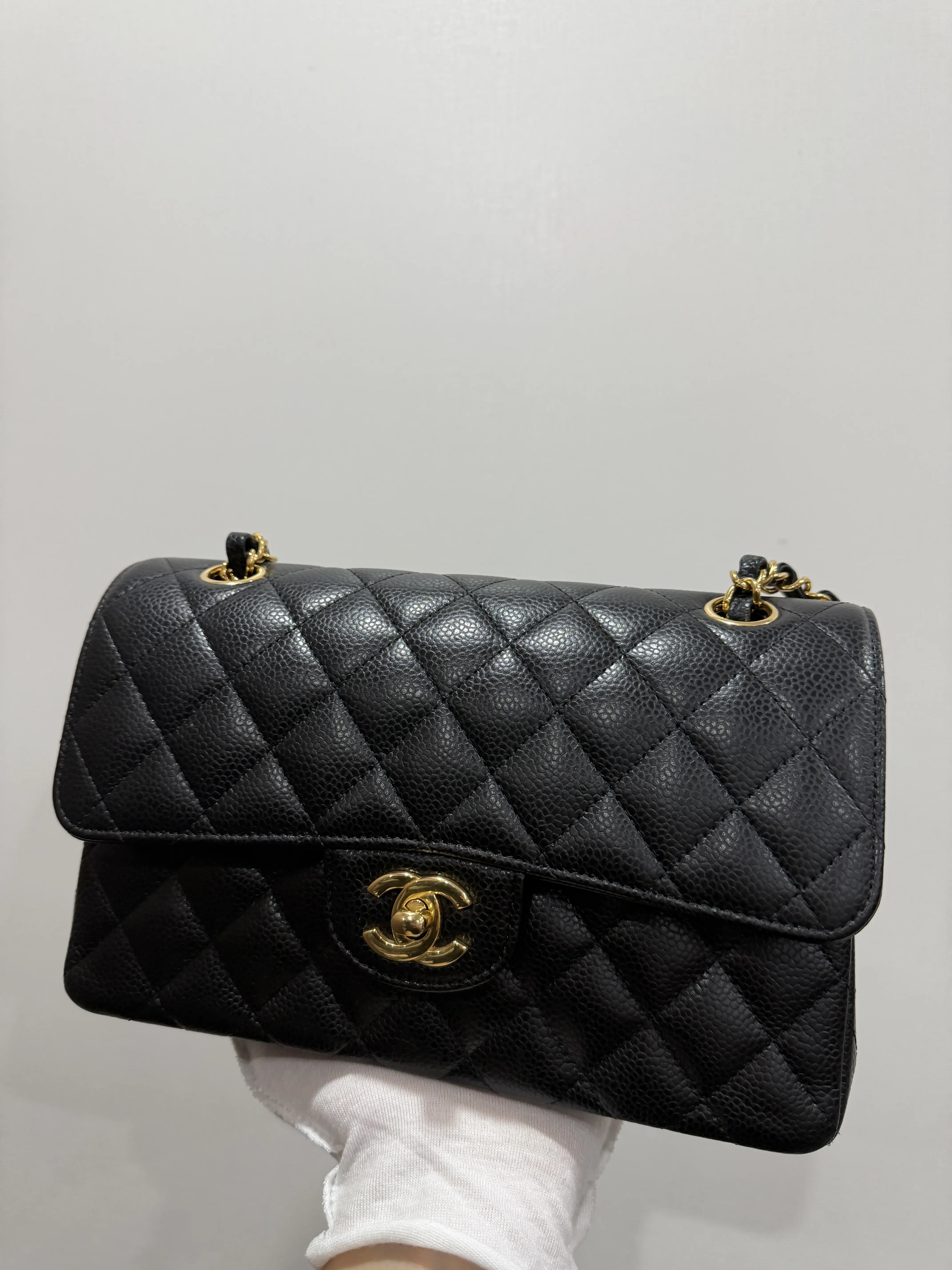 Pre-owned CHANEL CF small caviar gold hardware micro