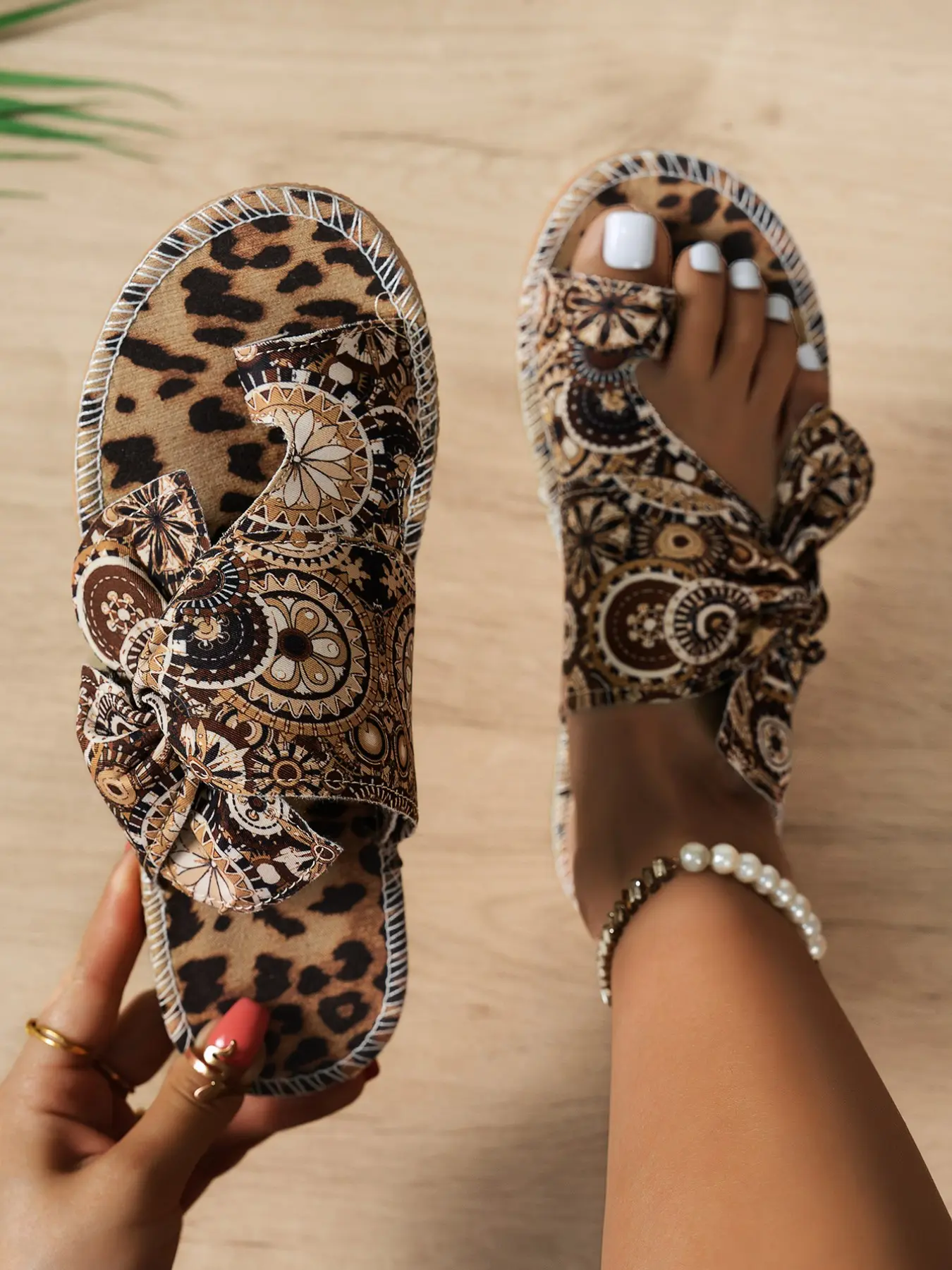 Summer New Retro Vacation Style Leopard Print Ethnic Bow Sandals, Straw Bottom Open Toe Women's Slippers, Casual PU Leather, Boho Casual Sandals, Bohemian Sandals