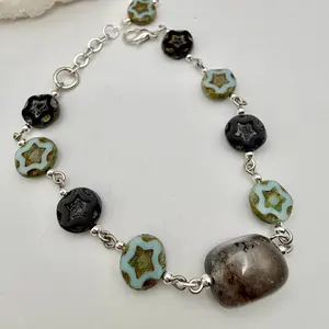 Hand-wired bracelet - Czech glass