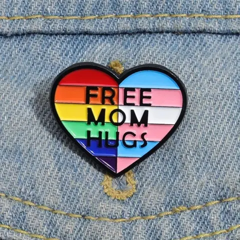 Mother's Day Gift Lgbt Colorful Heart Shaped Brooch Pins, Cute Fashion Alloy for Daily Clothing Decor, Trendy All-match & Exquisite Brooch for Birthday Gift