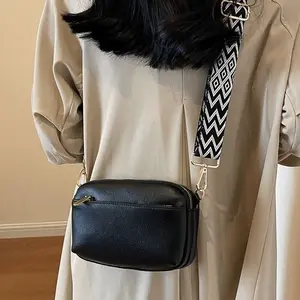 Trendy Zip Small Crossbody Camera Bag Purse for Women with Adjustable Strap Compact Stylish Design Ideal for Daily Adventures ﻿