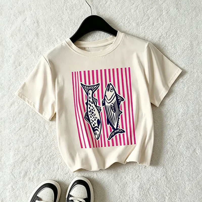 Women's Oversized Vintage Sardine Print Crew Neck Short-Sleeve T-Shirt - 90s Mom Aesthetic Top for Everyday, Birthday Gift, Watch Party - Casual Match with Sweatpants, Check-Worthy Fashion Piece