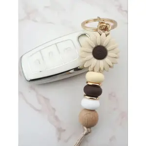 Sunflower Design Silicone Beaded Keychain, Fashionable Keychain for Car & Wallet Decoration, Trendy Versatile Keychain for Birthday Gifts