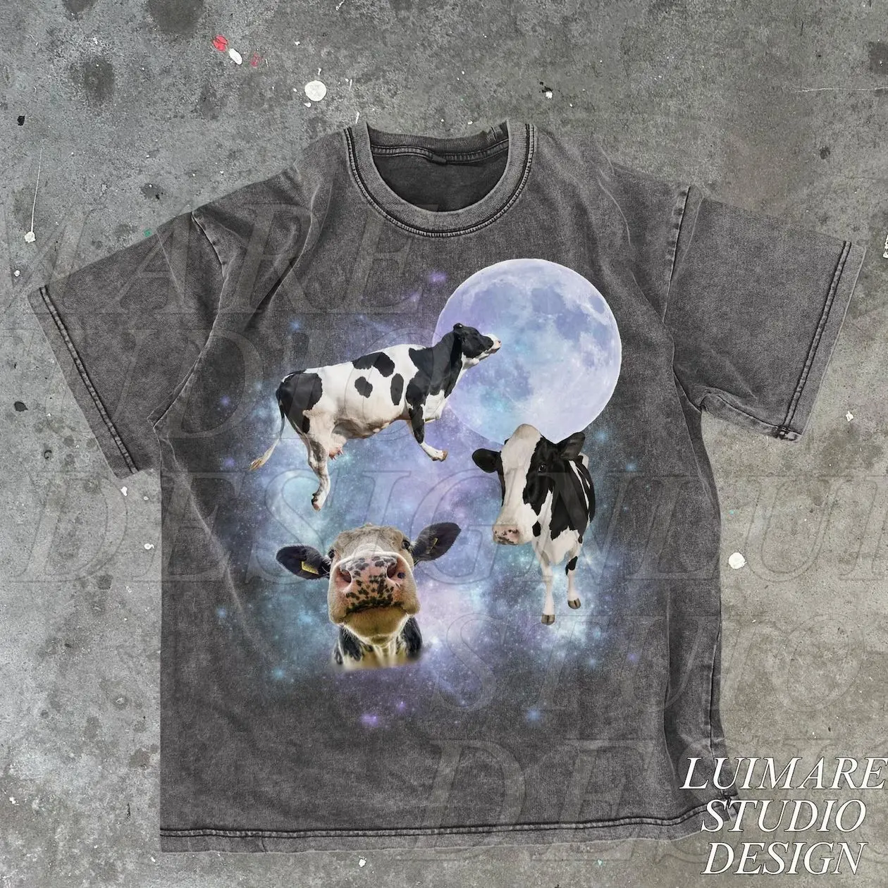 Cows Shirt 90s Graphic Vintage Distressed Cow Lover Tee Cattle Retro Dairy Cow Tee 2000s Nature Moon Cow Shirt for Unisex Oversize Cow Tee NGD